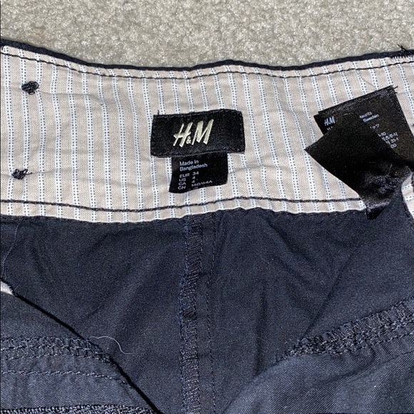 Black skirt - Picture 3 of 3